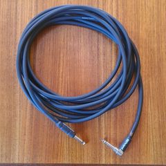 Roland guitar cable (6 meters)