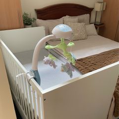 baby white crib
