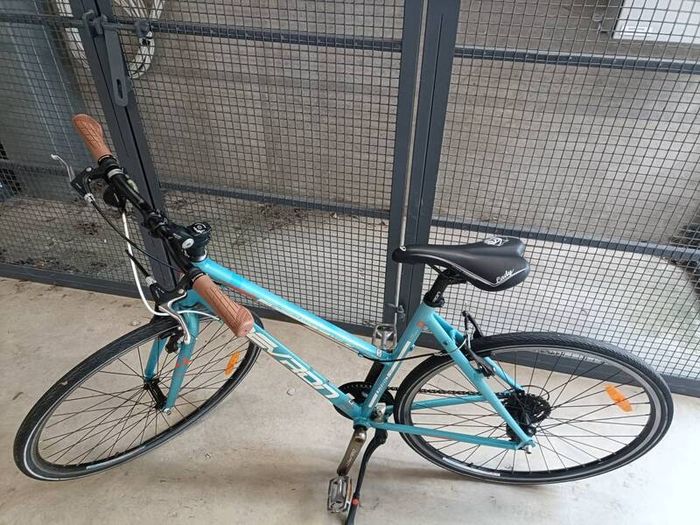 Ladies bike size M