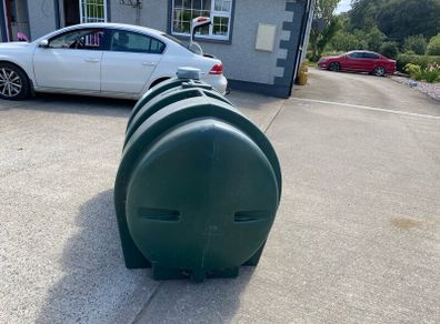 Oil tank
