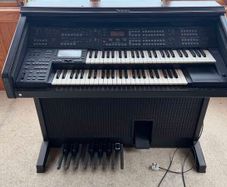 Technics SX-GX5 Organ with bench, Manual, Sheet Music and more.