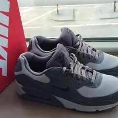 Nike trainers air max ivo Wolf grey 11