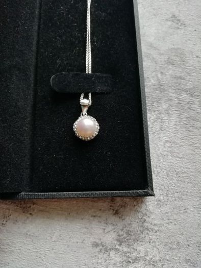 H. Samuel Pearl pendant with silver chain