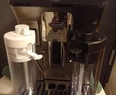 Delonghi Eletta Explore ECAM450.86.T Smart Bean to Cup Coffee Machine