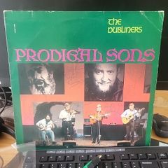 The Dubliners Prodigal sons vinyl. sleeve signed by the band.