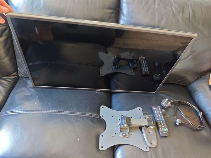 32inch LG smart tv