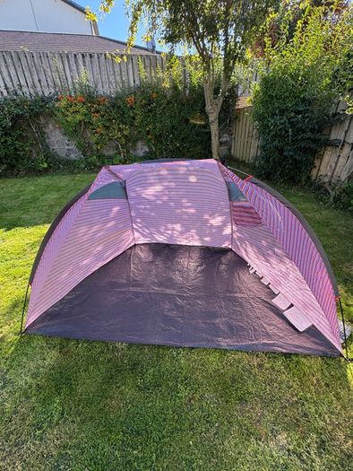 Beach tent