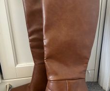 Ladies knee boots