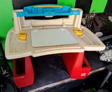 kids art table