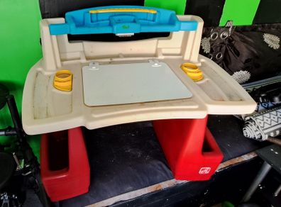 kids art table