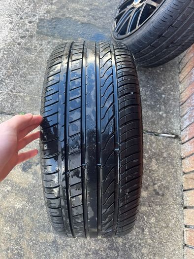 18" black alloys 5x100
