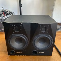 Adams Monitors (One monitor has no power)