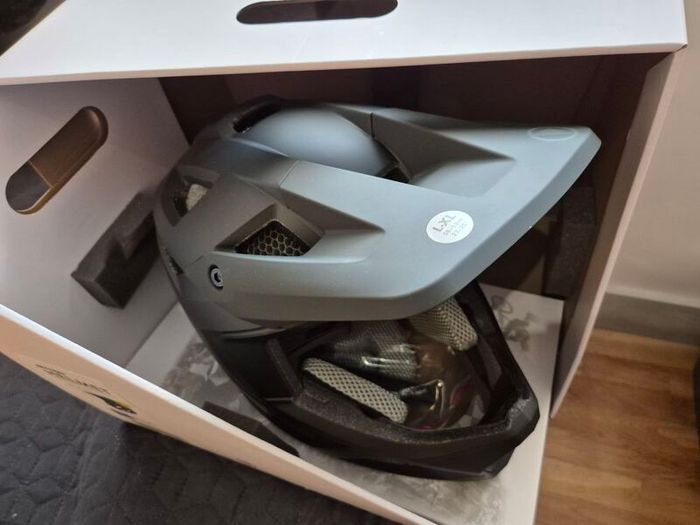 Mountain Bike helmet full face