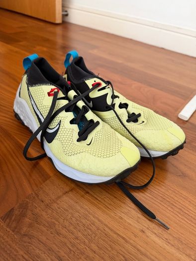 Trail running shoe