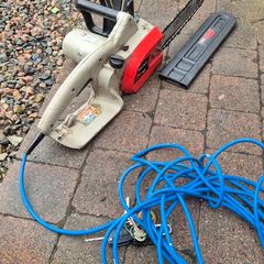 electric chainsaw