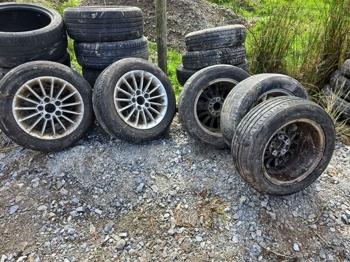 bmw 5 series 5 bolt alloy wheels 225 55 t16