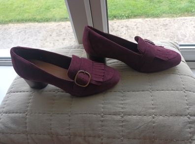 Clarks mulberry suede loafer with heel