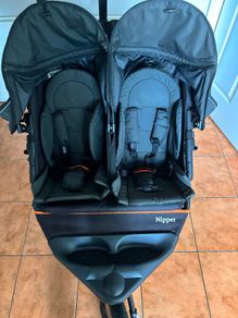 Out N About Double Nipper V5 Excellent Condition