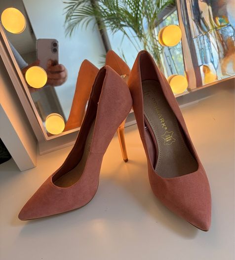 Pink high heels
