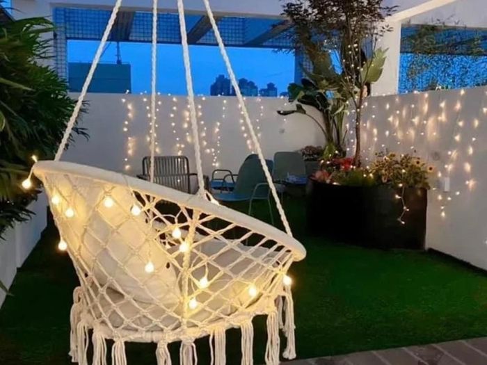 Hanging chair Brand New in Box