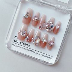 Press on nails