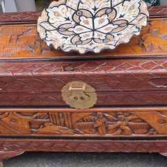Camphor Oriental Chest Neat