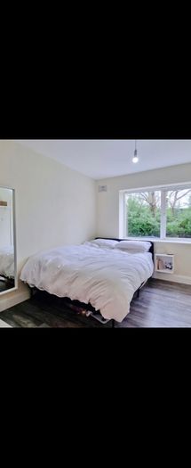 Kingsize bed