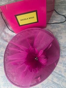 stunning nicola ross fascinator wore   once  was 165e selling for  100e
