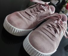 Puma Sneakers