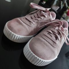 Puma Sneakers