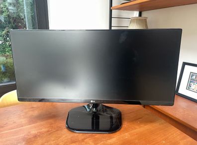 LG Monitor