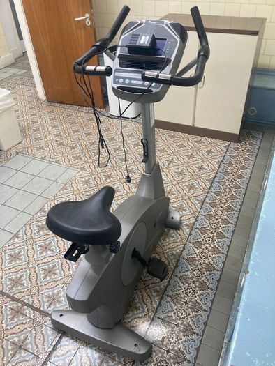 Exercise Bicycle - Spirit Fitness
