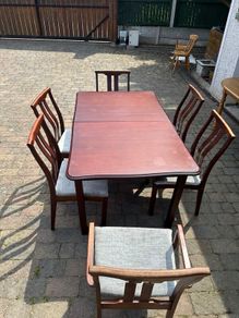 Rossmore Table with insert leaf, 2 carvers, 4 chairs