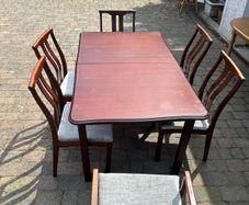 Rossmore Table with insert leaf, 2 carvers, 4 chairs
