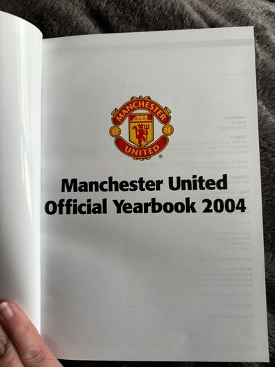Manchester United Official Members' Yearbook 2003/04