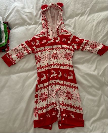 Girls/unisex Christmas clothes age 6-9 months