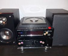 Hitachi Stereo