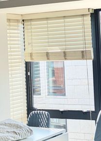 Venetian Blinds Set of 7