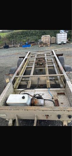 3000kg Heinemann 3 way tipping trailer