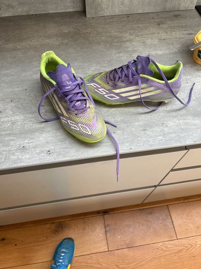 Adidas F50 football boots size 6