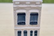 Collector's house made of Delft Blue ceramic, number 71