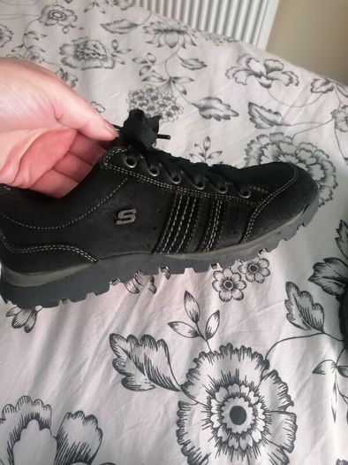beautiful ladies leather skechers