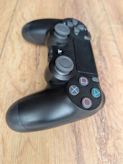 Playstation 4  PS4