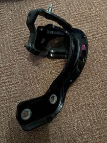 Audi A6 c7 estate boot hinge