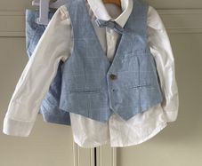 M&S 4 piece shorts shirt waistcoat and dickie bow suit 2-3 years