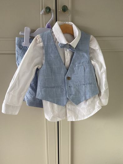 M&S 4 piece shorts shirt waistcoat and dickie bow suit 2-3 years