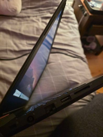 Dell Inspiron 7577 Gaming Laptop i7 GTX 1060 Max-Q 16GB RAM