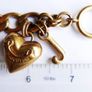 Juicy Couture Logo Heart J Charms Gold Tone Chain Link Toggle Clasp Bracelet 8" Image 10