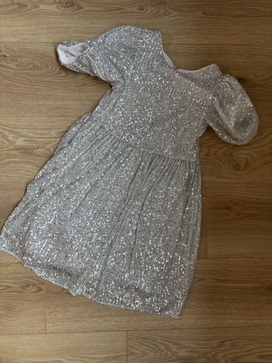 Large bundle of girls clothes 8-9yrs