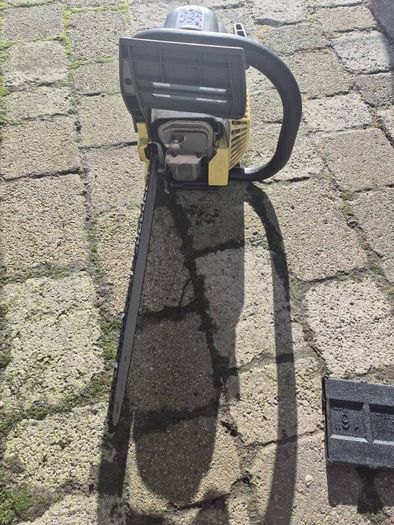 Chainsaw (Brand Challenge) for parts or repair